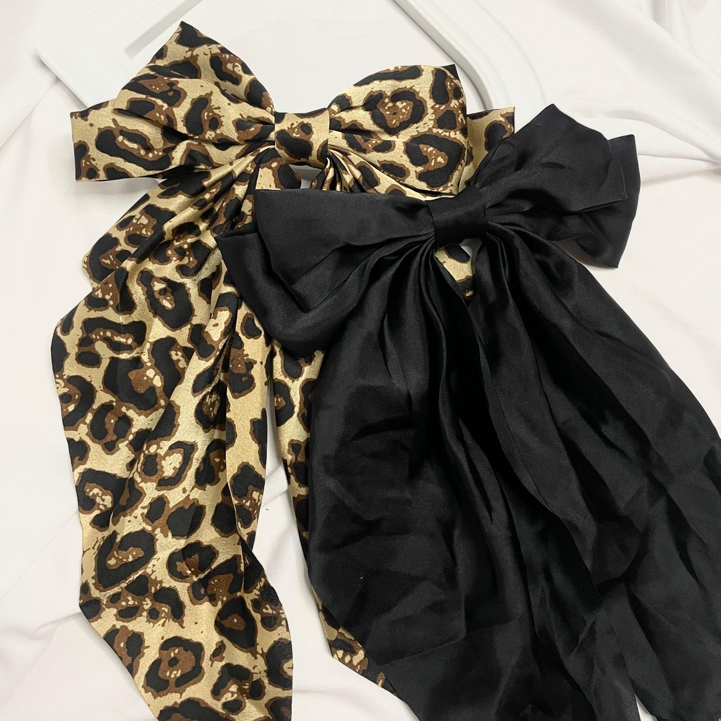 2pcs Leopard Print Bow Clip